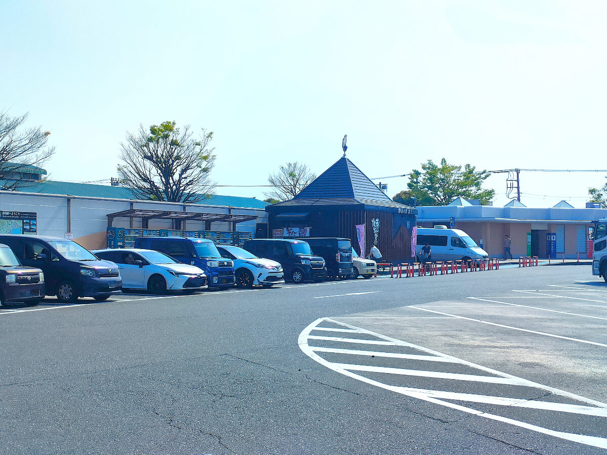 道の駅 富士(下り) 駐車場