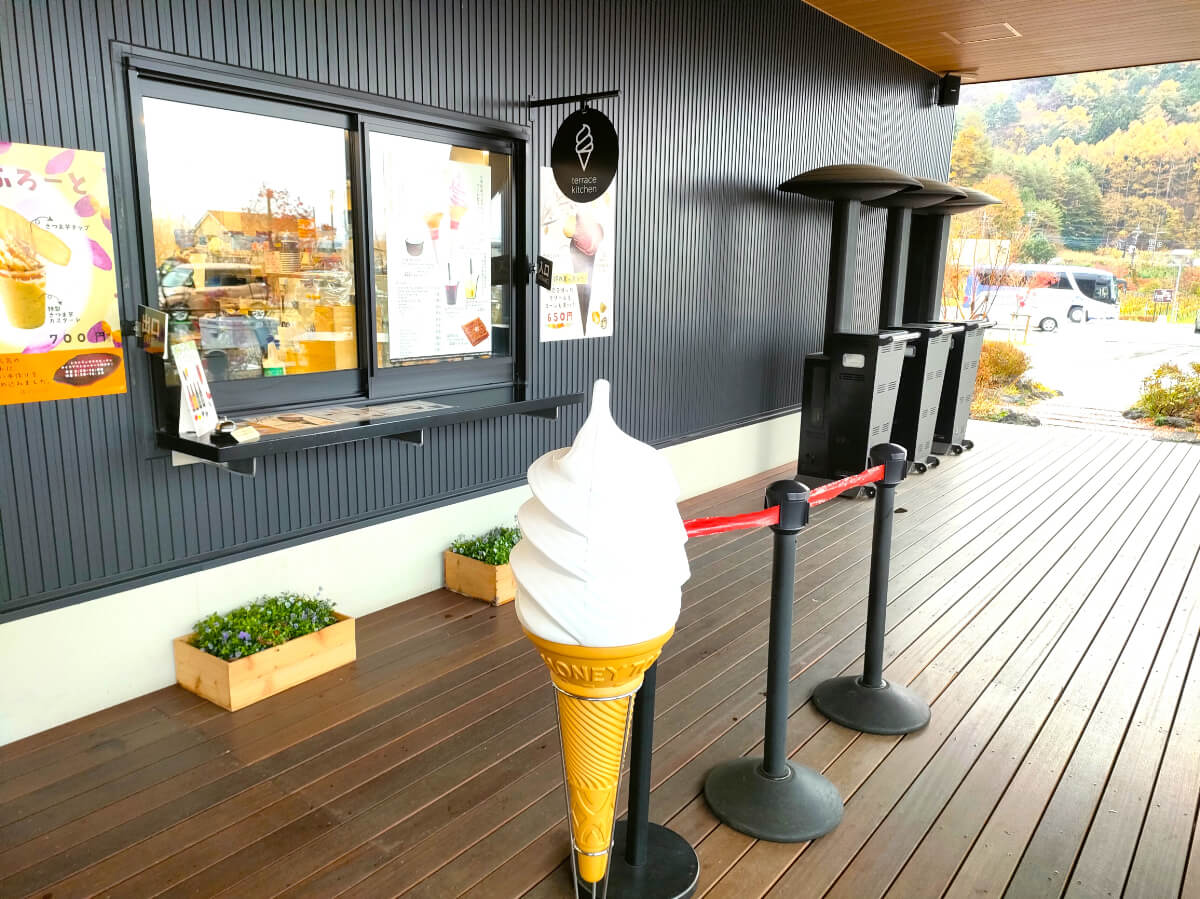 旅の駅 kawaguchiko base テイクアウトコーナー